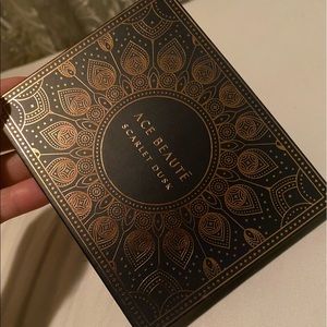 Ace beaute eye shadow pallet